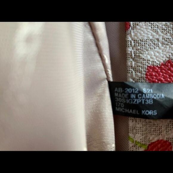 Michael Kors Carter MK Monogram Rose Floral Vanilla Large Tote Bag Purse AB-2012 - Picture 13 of 15